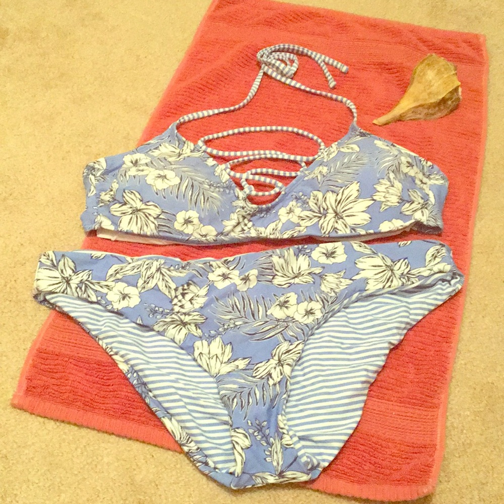 EUC Floral Reversible Bikini